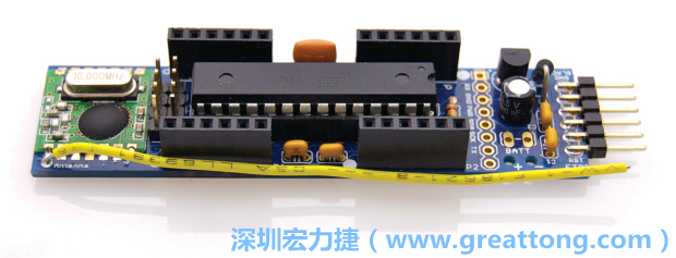 JeeLabs的尚?克勞德?威普樂（Jean-Claude Wippler）以RBBB為基礎設計出JeeNode，JeeNode使用不同的排針并加裝了SPI無線端口以提供無線傳輸使用。 使用EAGLE