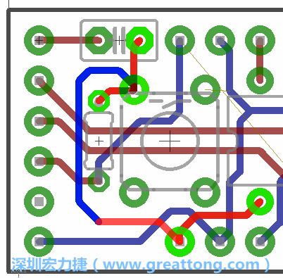 為了要創(chuàng)造一個電路通道，首先要先點擊重置開關的連結點進行布線，在電路板的背面繪制線路直到其它線路前的乾淨區(qū)域。