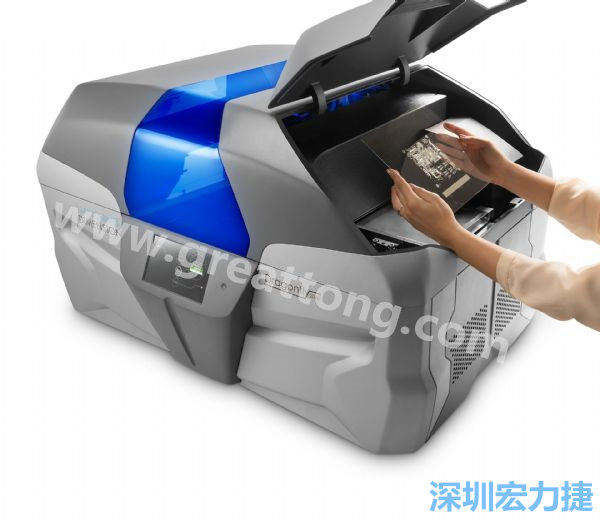 利用3D列印機器可制造多層板。